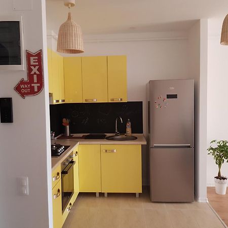 Luxury Apartment With Pool In North Bucharest Cretuleasca Bagian luar foto